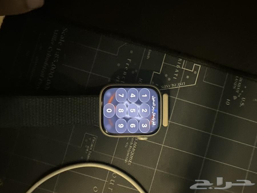 ساعه ابل الاصدار الثامن لون سلفر64526565395329110