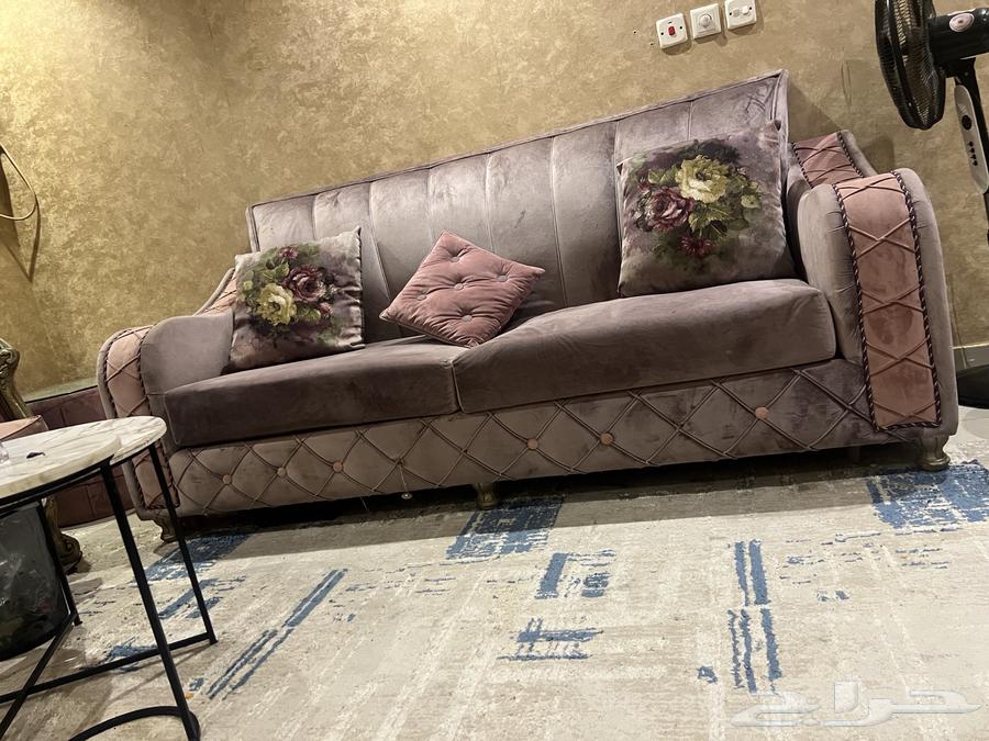 3 luxurious sofas, two decorative pieces for a small seating area64519766094722112