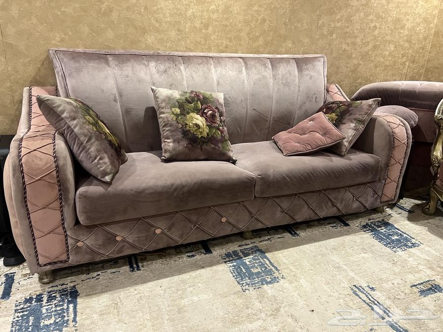 3 luxurious sofas, two decorative pieces for a small seating area64519766094722110