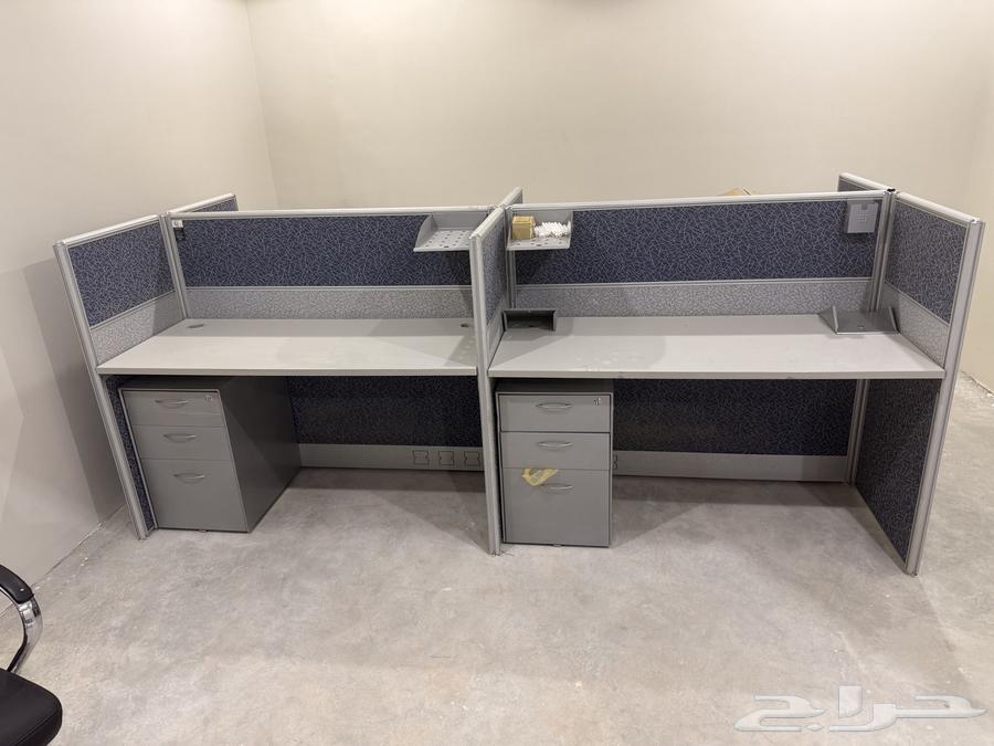 وحدة عمل مكتبيه مستخدم للبيع64523569895809110