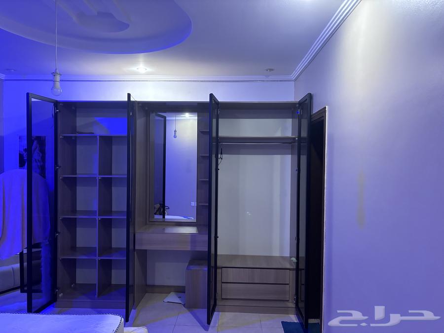 دولاب كامل بأنوار ليد64525718838915111