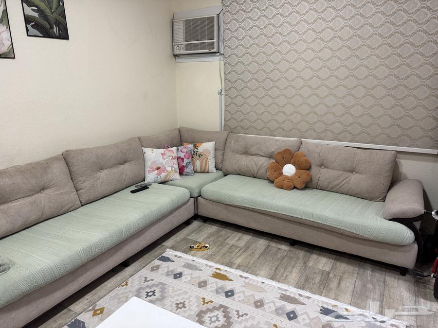 طقم مجلس بحاله جيده 11 فرد وسفره 6 كراسي وطاوله مجلس64521709403395110