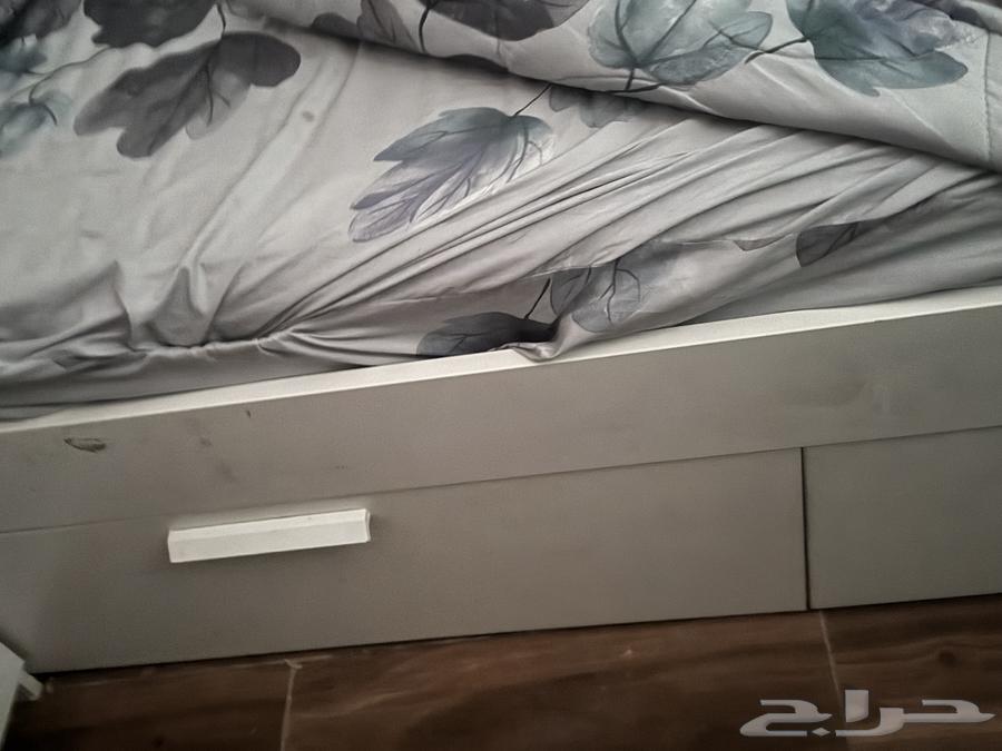 دولاب مترين حاله جيده مع سرير نفرين بدروج  تخزين تحت64522500552065113