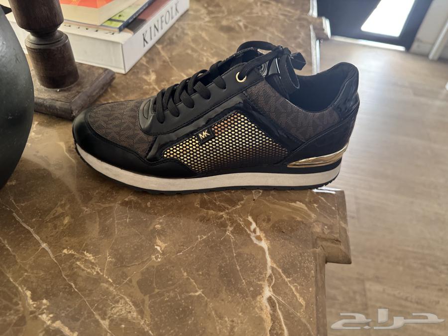 جزمة مايكل كورس اخت الجديدة64522274220418112