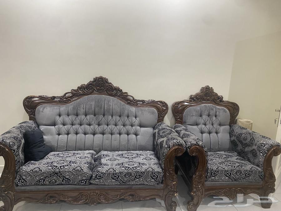 كنب للبيع بحاله جيده64524462339842110