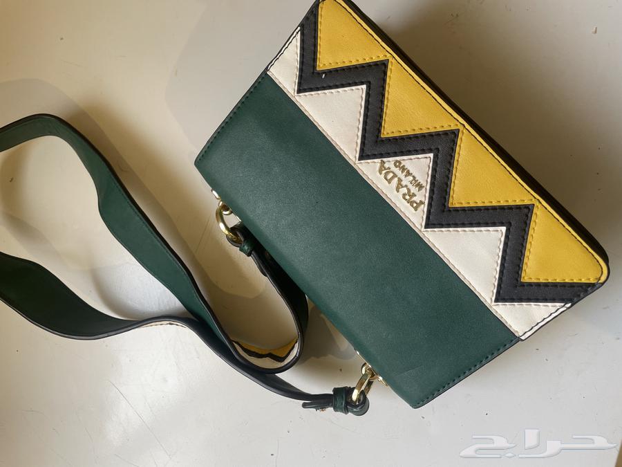 شنطه ماركة برادا اصلي لون اخضر64520175959554110