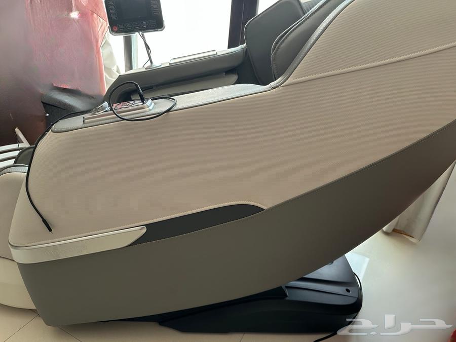 كرسي مساج شبه جديد (ضمان سنة ونصف) للبيع عاجل64521240250627111