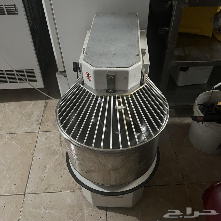 12 kg almost new mixer used for only two months64520204351235111