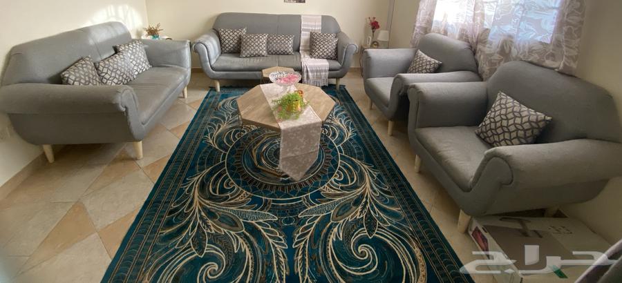 9-seater sofa with 5 tables64524225028610110