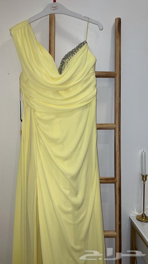 فستان من بوتيك لم يستخدم جديد64519695413507110