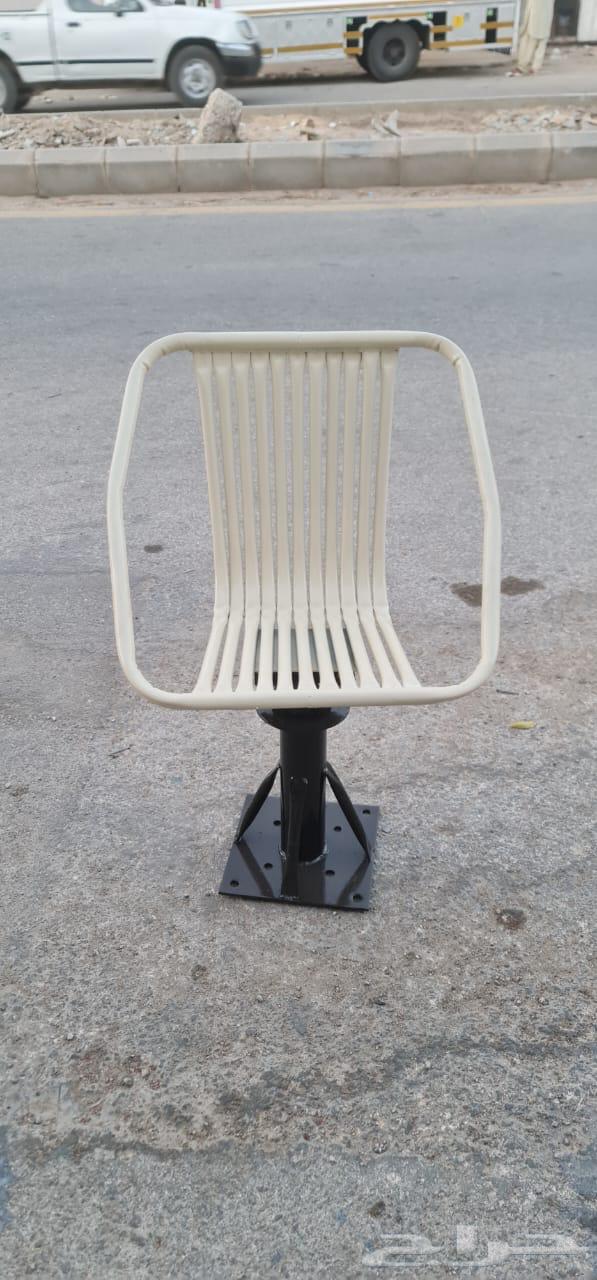 كرسي بار حديد دوار للحدائق او حوش البيت64525732944769111