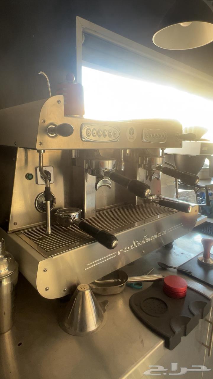 ماكينة قهوة مع طاحونة نظيفة جدا تم العمل عليها شهرين تقريبا64524005878786111
