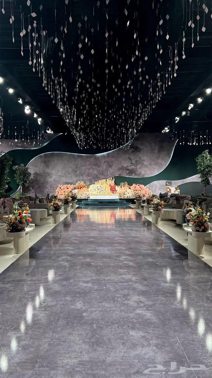 Kousha Afrah64520062687490110