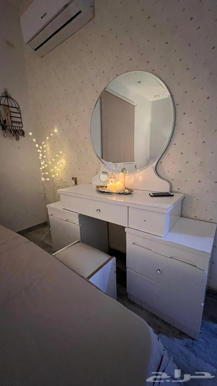 ثلاث اسره من دون طراريح وتسريحه وكرسي ودولابين وكوميدينه64519271760129110