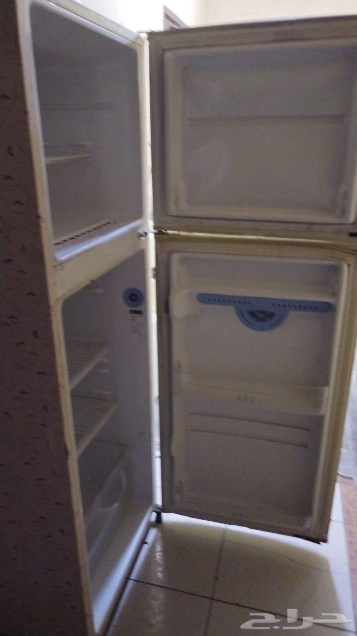 ثلاجه للبيع بحاله ممتازه64526509938435110