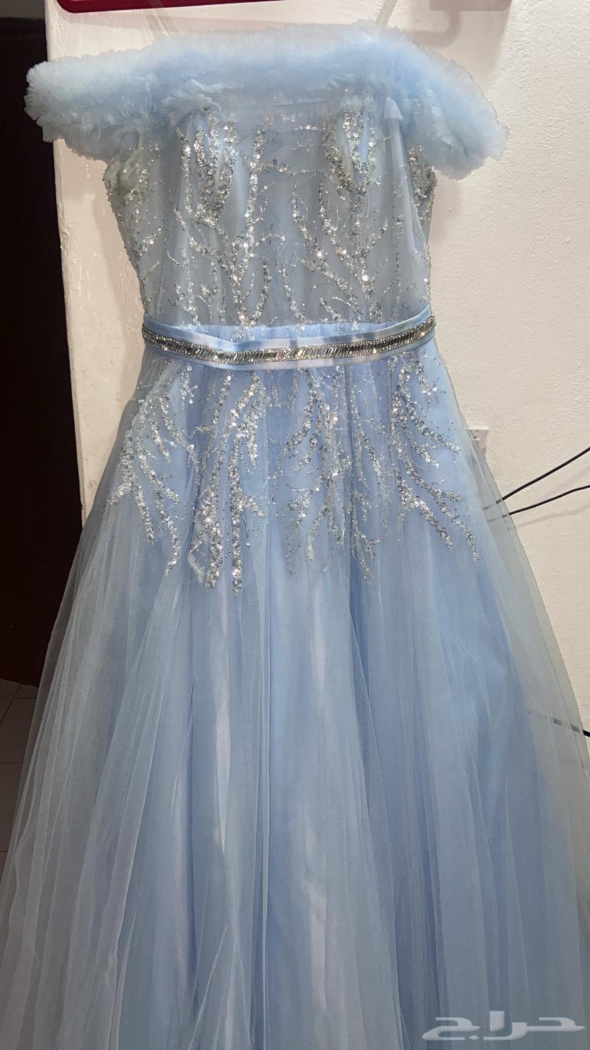 Evening dresses used once for 4 hours64520190264066113