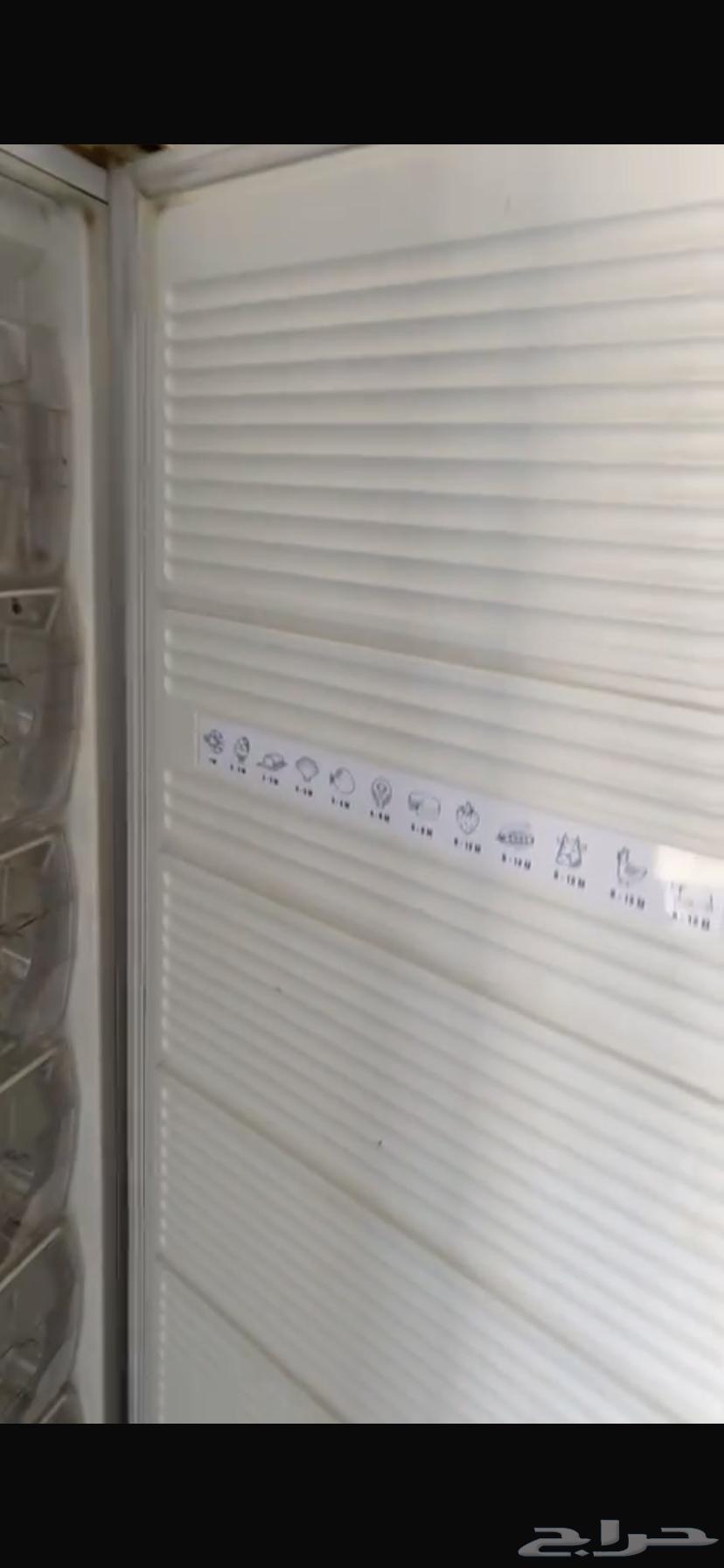 Clean freezer for sale with a fault64525136654210112