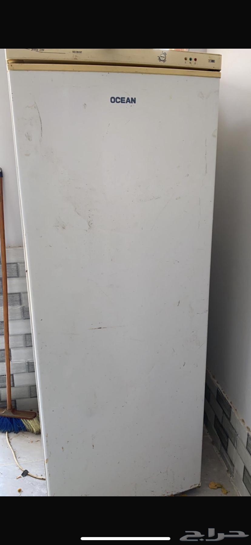 Clean freezer for sale with a fault64525136654210110