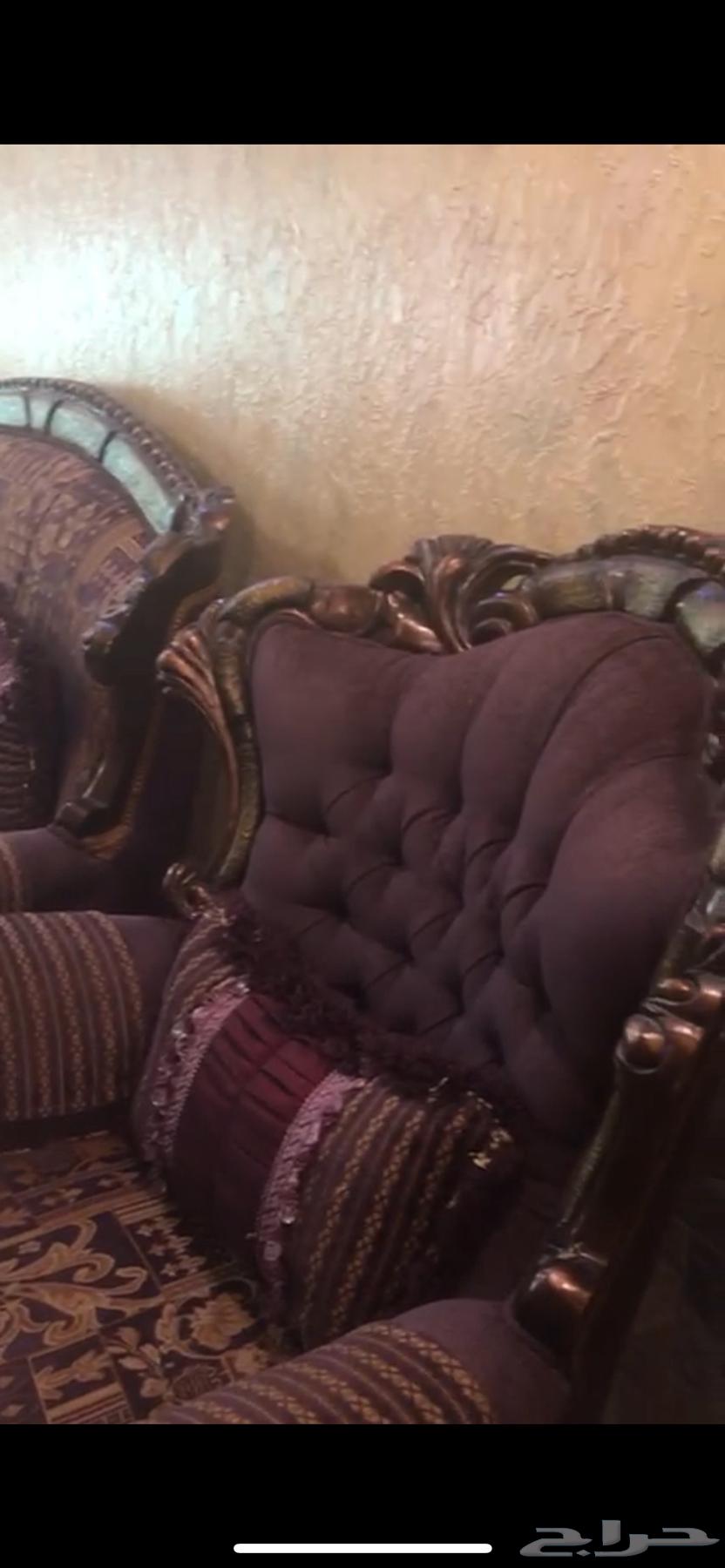 للبيع طقم كنب مع 5 طاولات64526106094849112