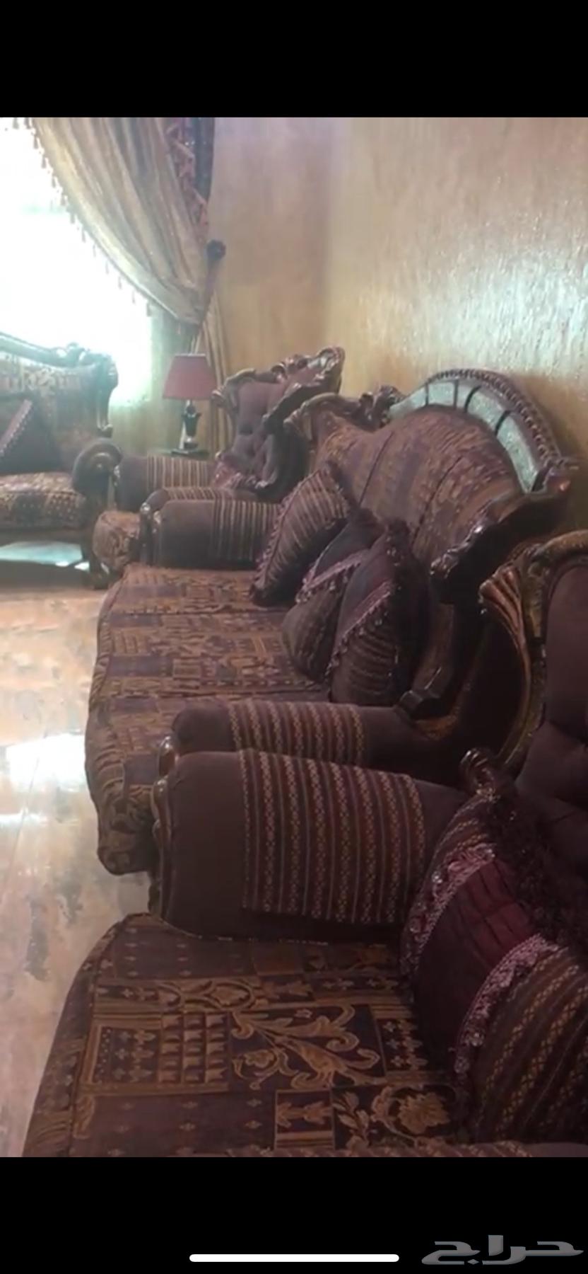 للبيع طقم كنب مع 5 طاولات64526106094849113