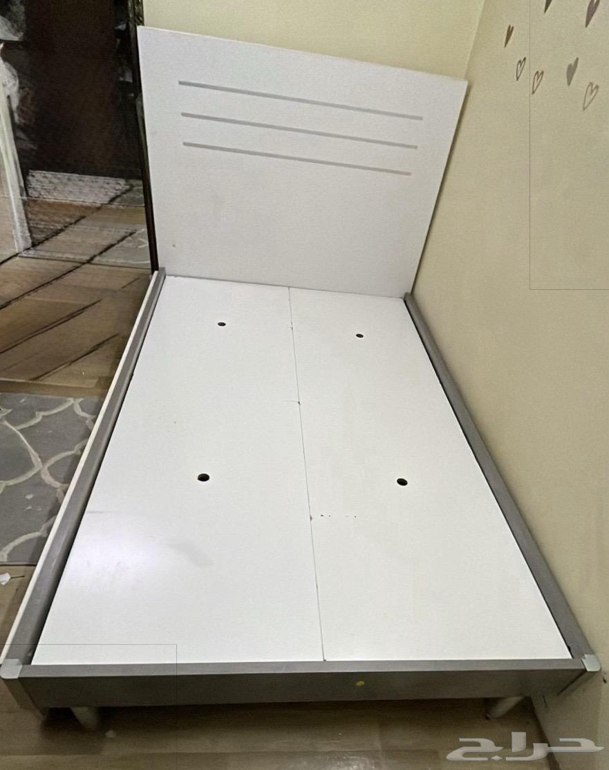 سرير نفر ونص للبيع مع درج تخزينة64519427310849111