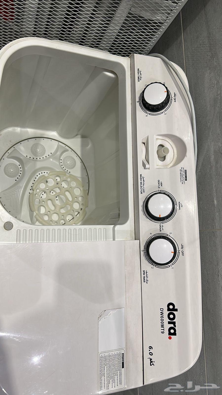 Washing machine for sale, clean and new, no issues, must have been used for two months64527067088257111