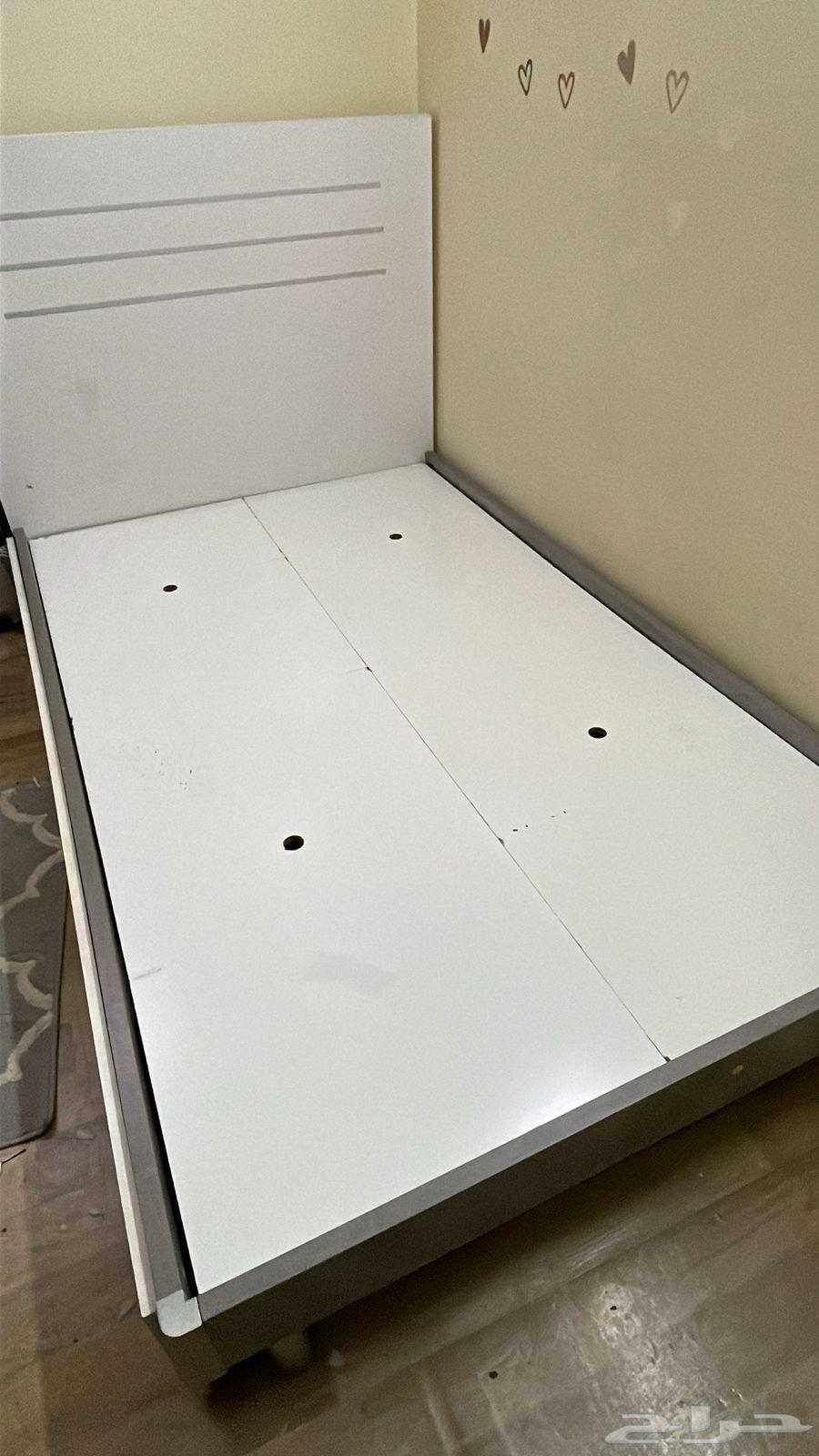 سرير نفر ونص للبيع مع درج تخزينة64519427310849112