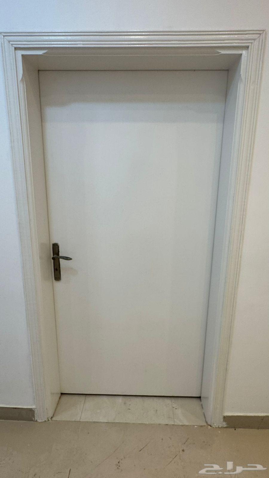 2 باب خشب خارجي قوي وثقيل بني وابيض64521097510401110