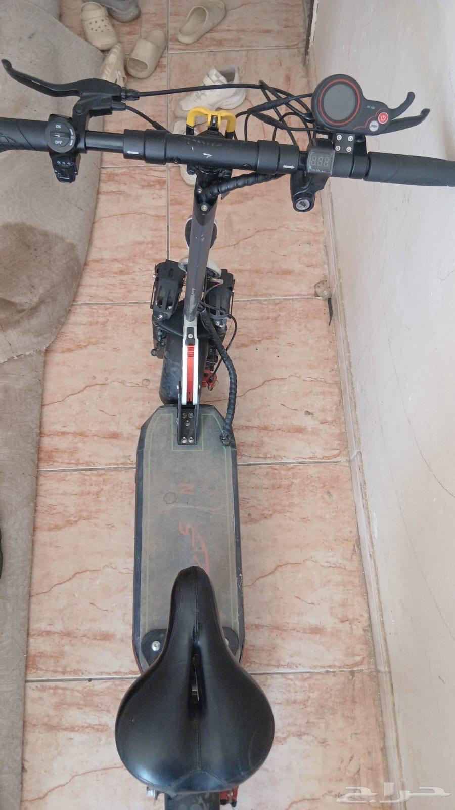 سكوتر للبيع شبه جديد64517348062594113