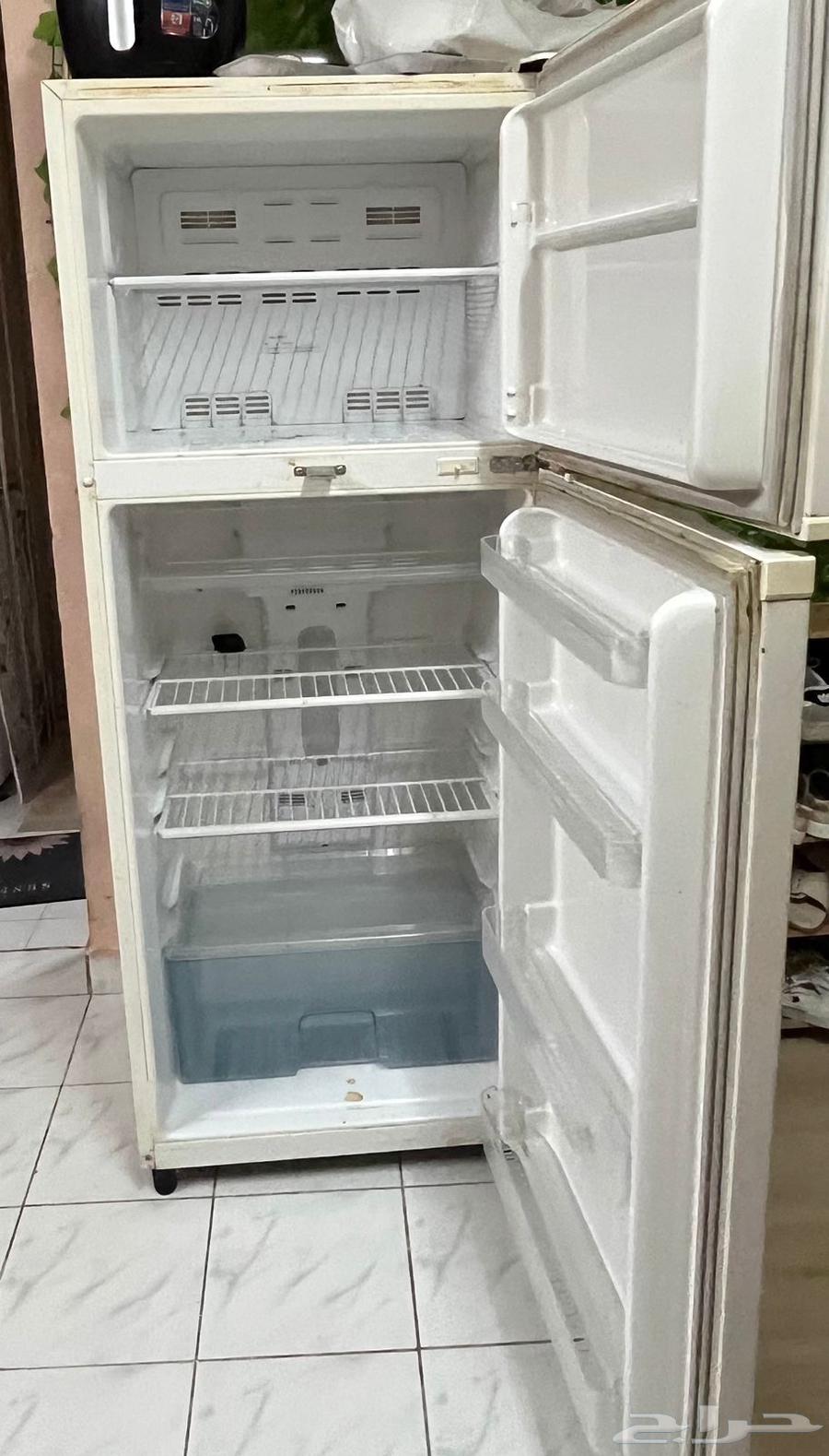 ثلاجه و قلايه هوائيه و صانع سندوتشات 500 ريال64519469202307113