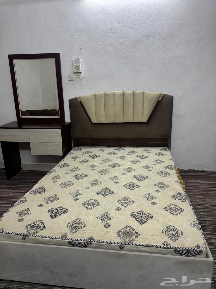 Bed, haircut, and order64521822935939110