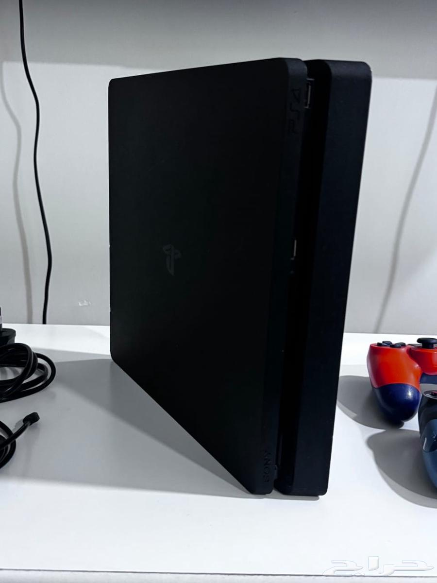 بلايستيشن 4 slim بحالة ممتازة64526620744579111