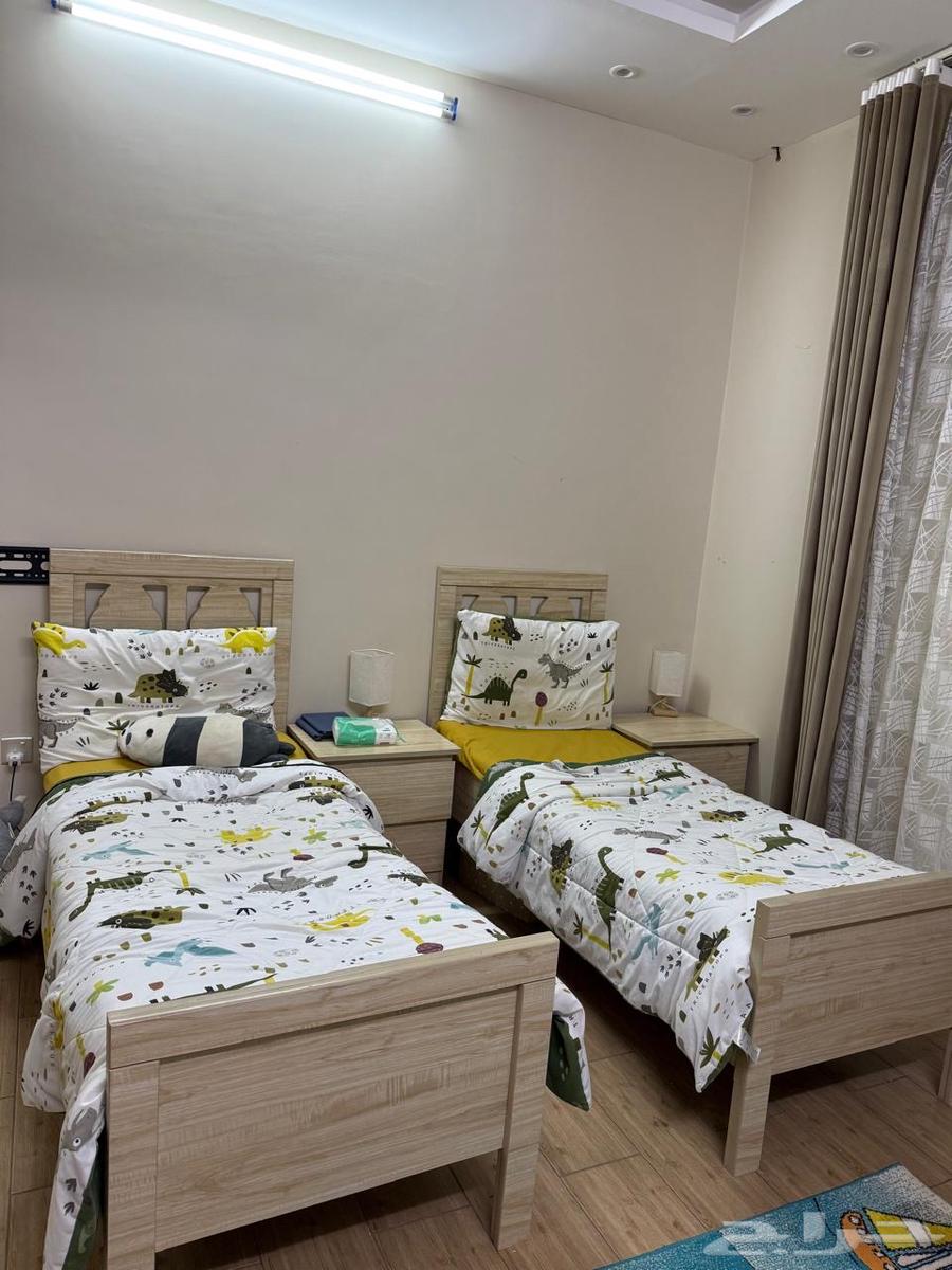 سرير اطفال للبيع شبه جديد64518916454017110