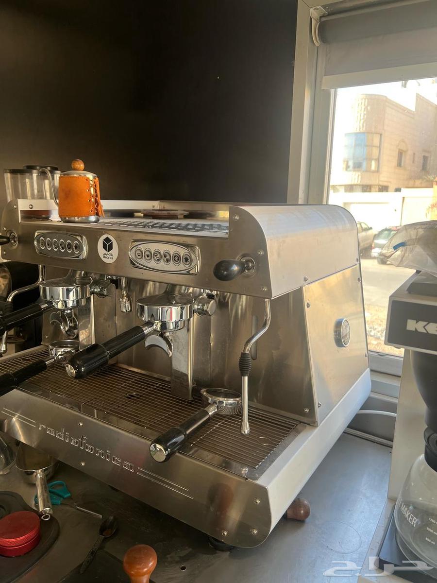 ماكينة قهوة مع طاحونة نظيفة جدا تم العمل عليها شهرين تقريبا64524005878786112