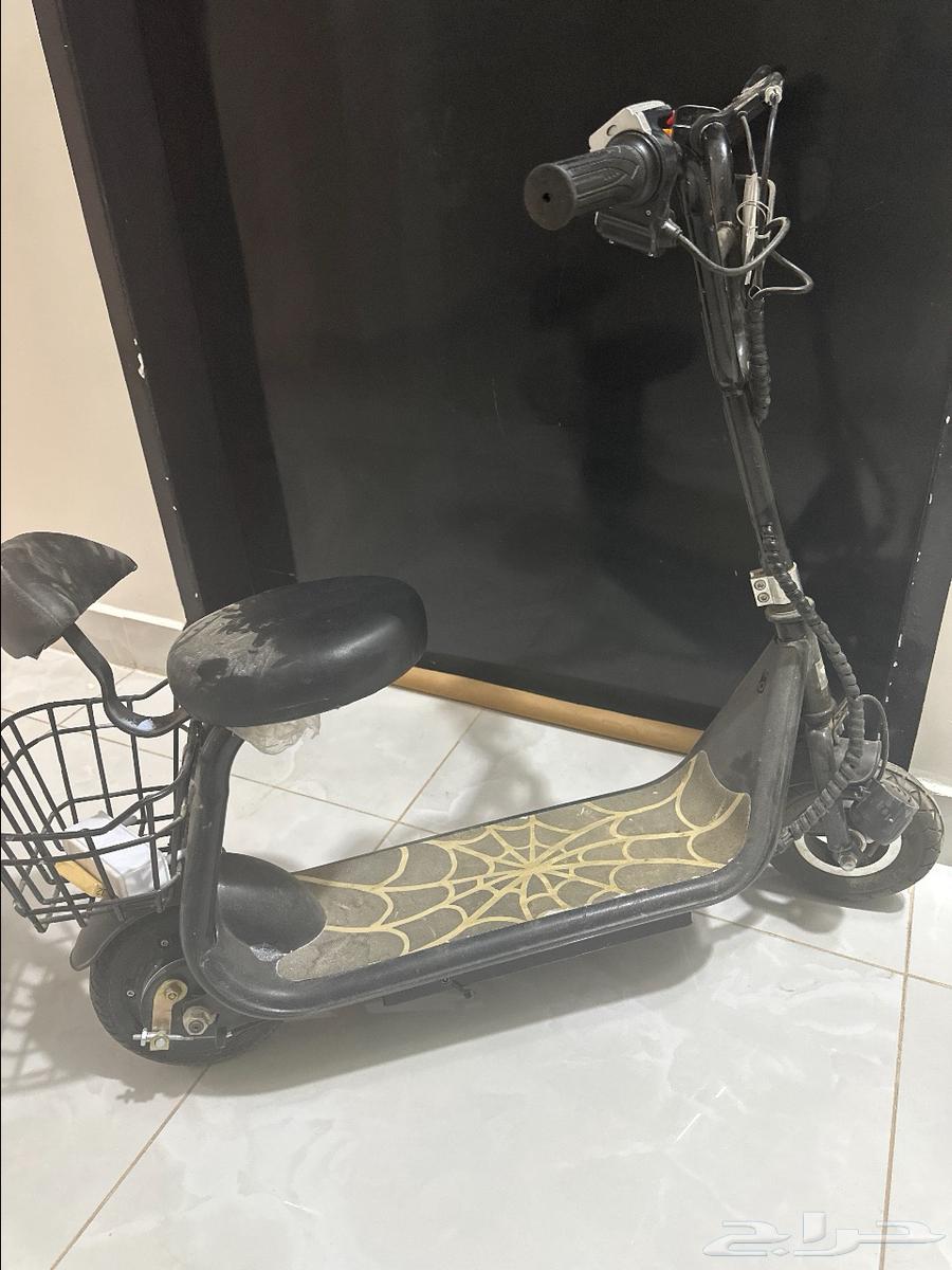 سكوتر كهربائي نظيف استخدام شهر64526828994435110