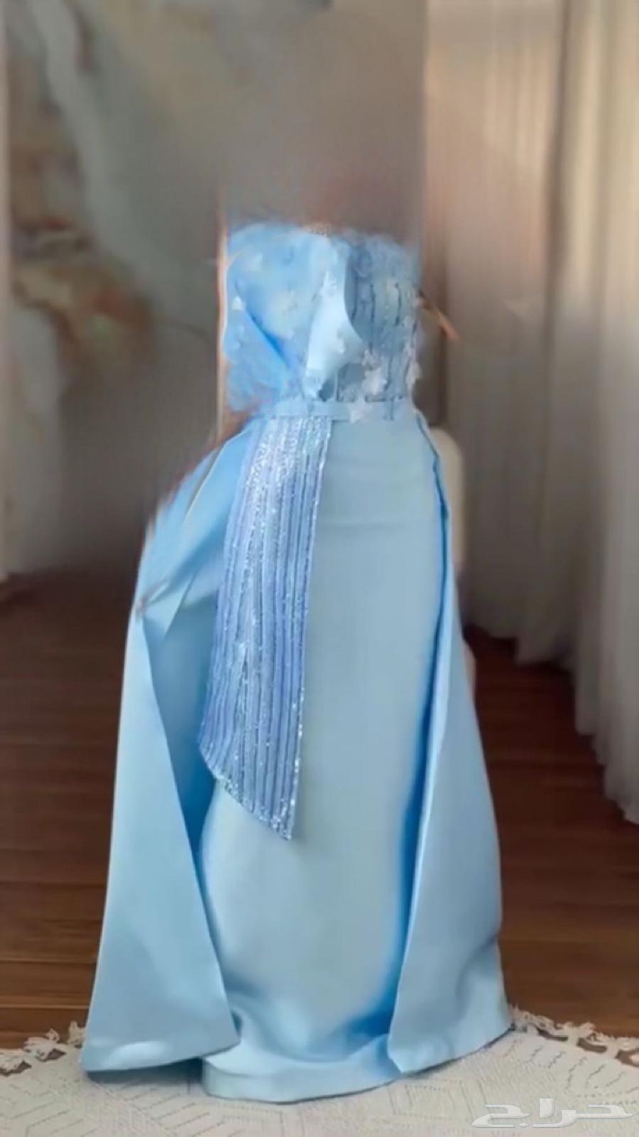 الأزرق 200 نضيف ملبوس يوم واحد والموف سعر 200 )64527305612929112