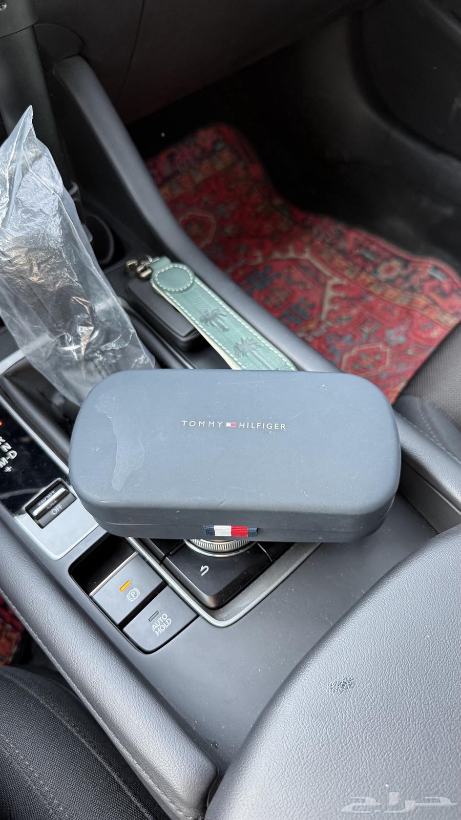 نظارتين تومي هيلفيغر نسائيه64528879219586113