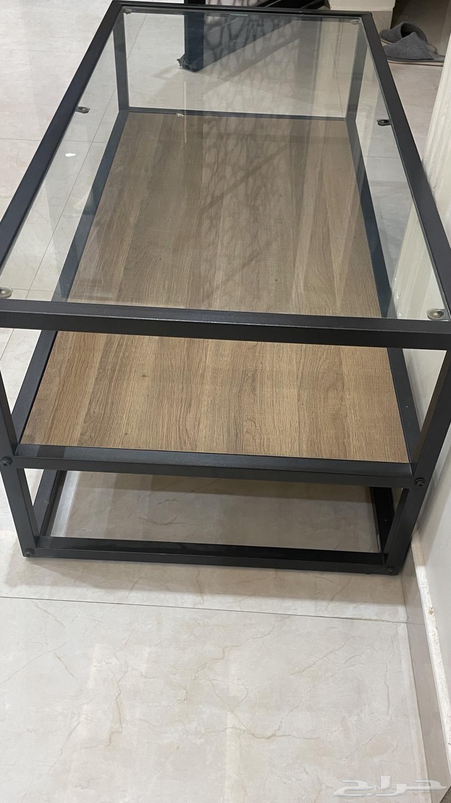 طاوله جديده مافيها اي عيوب كبيره تكفي كلشي64533190364418111