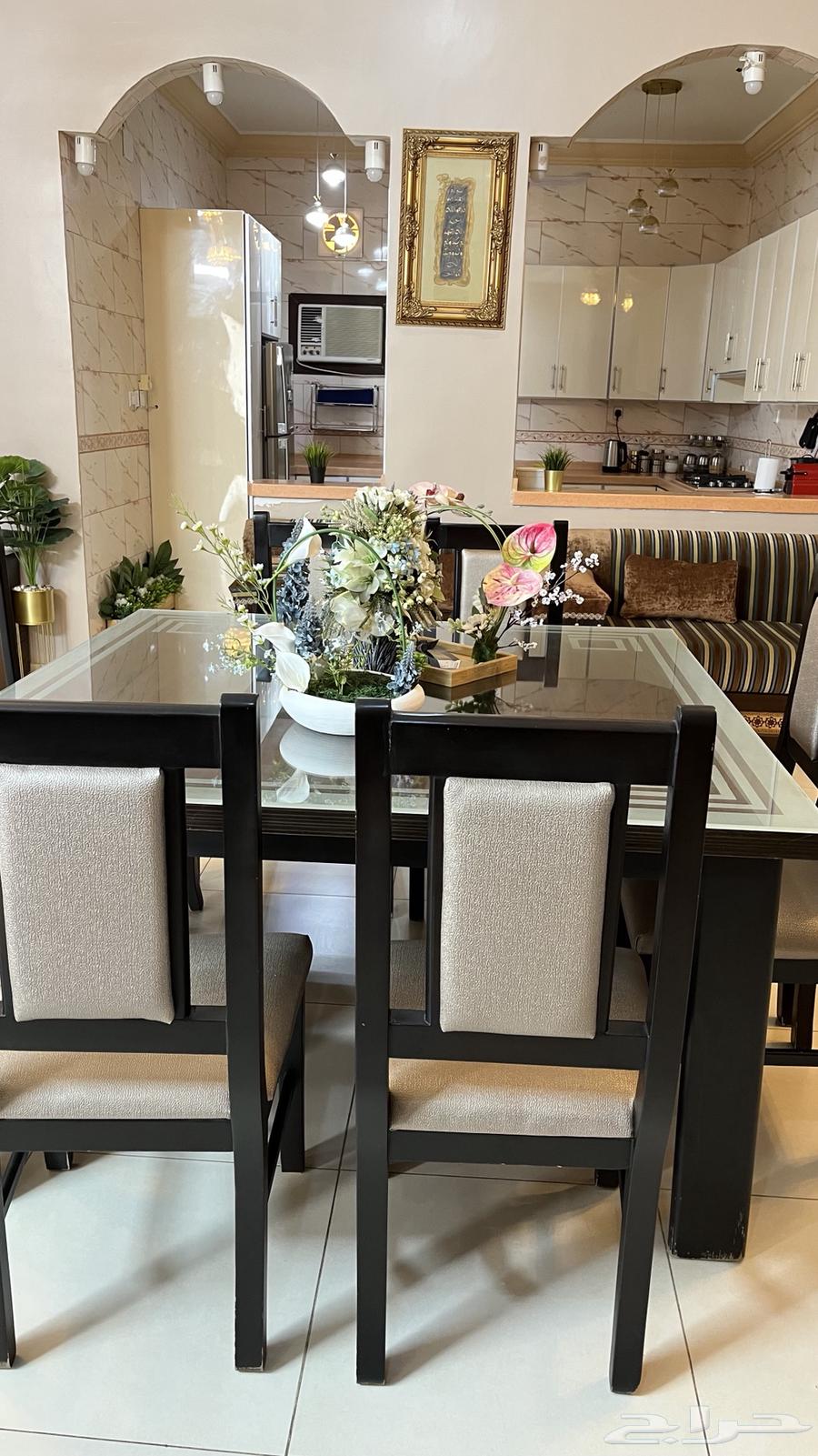 طاوله للبيع64529107536002113