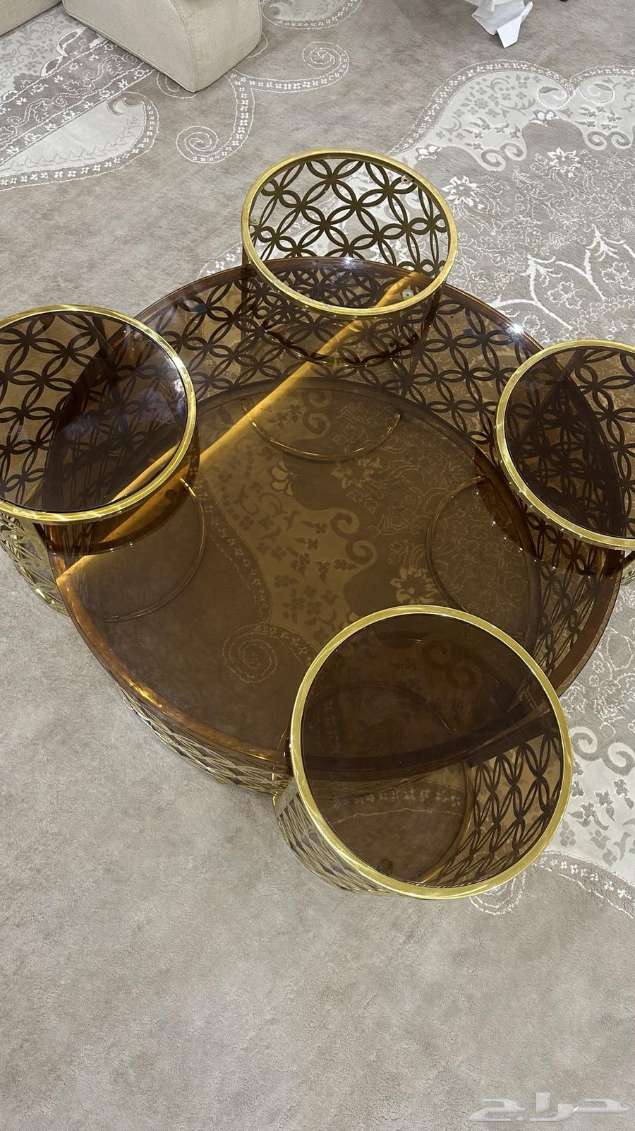 طاولة كبيرة معا اربع طاولات صغار64532663729283113