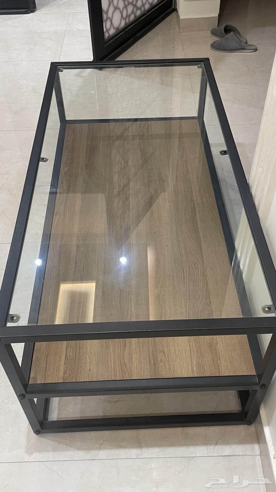 طاوله جديده مافيها اي عيوب كبيره تكفي كلشي64533190364418110