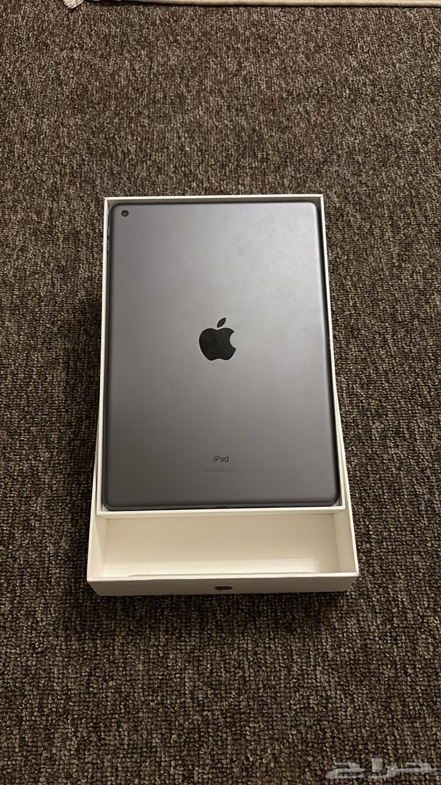 iPad Pro 64GB with minor screen scratch and back damage64528125709442110