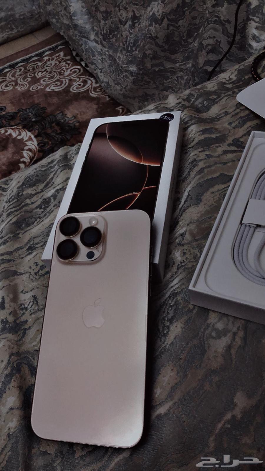 آيفون16 جديد البطاريه 99 7شهور لا يجيني إلا صامل 400064534733205507110