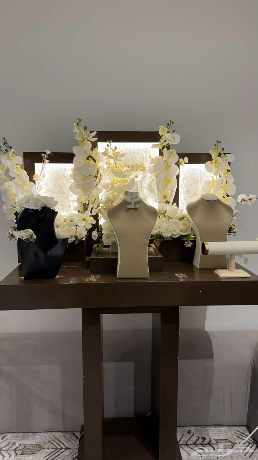 عربية للمناسبات للبيع64531575066114110