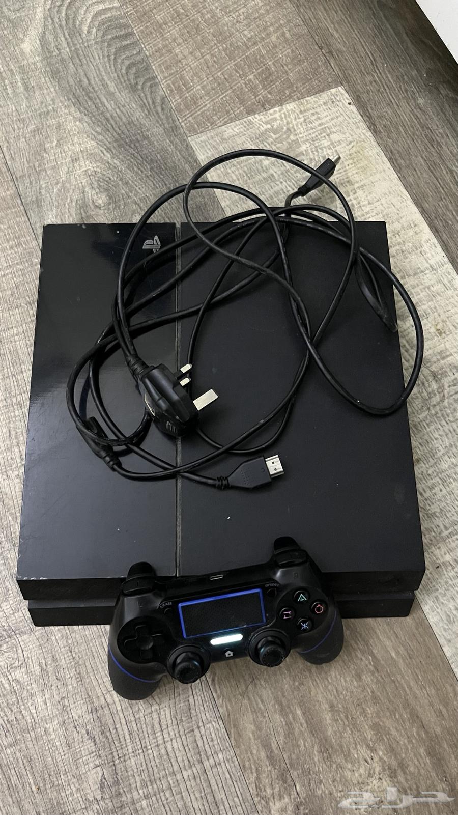PlayStation 4 device in good condition with 500 GB memory64534635115267110