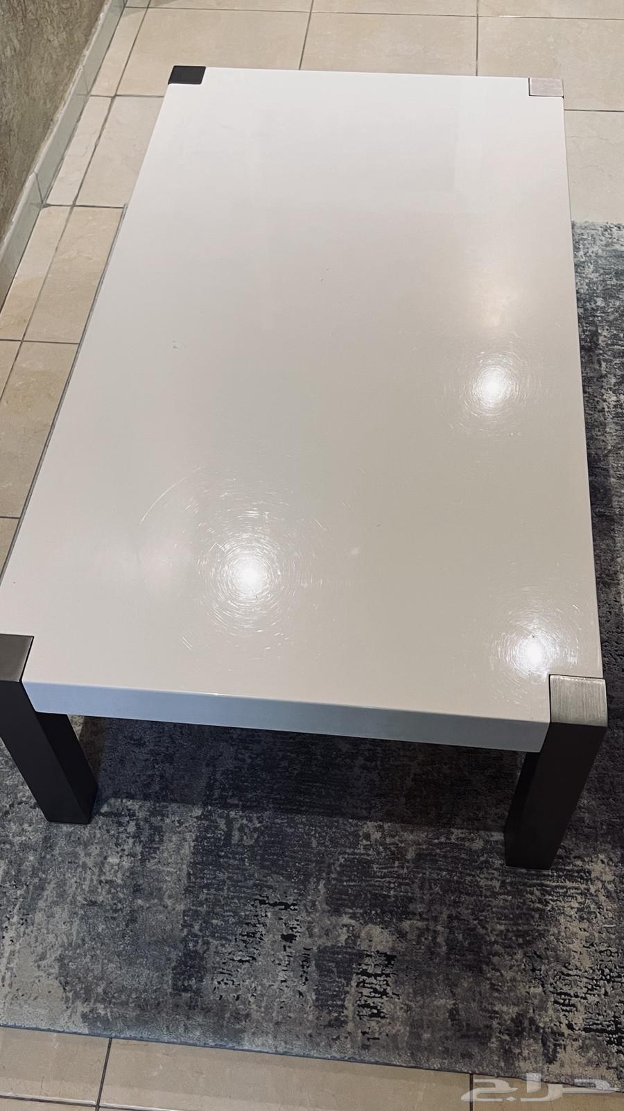 طاولة قهوة مستعملة هوم سنتر64533719431043110