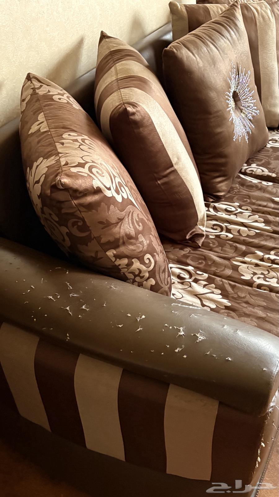 Sofa set and curtain for sale64529334381314110