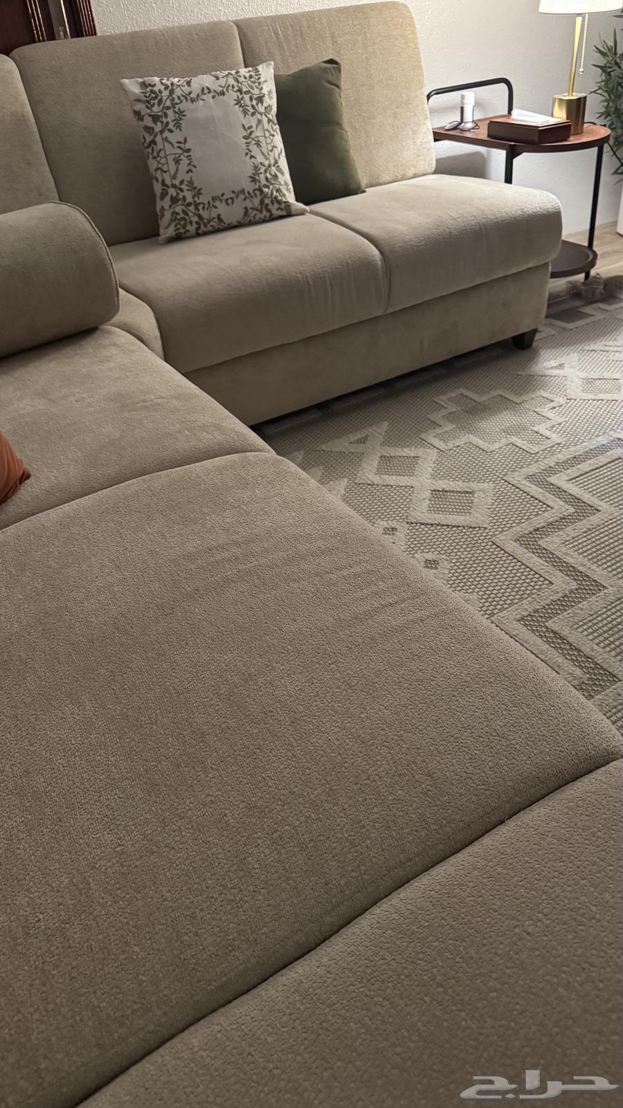 كنب (بيج)جديد بيع بسبب نقل المنزل64528012255618111