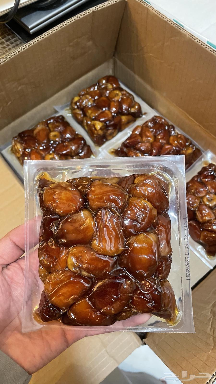 Al-Qassim Sukkari Dates Treasure Factory64527249722370110