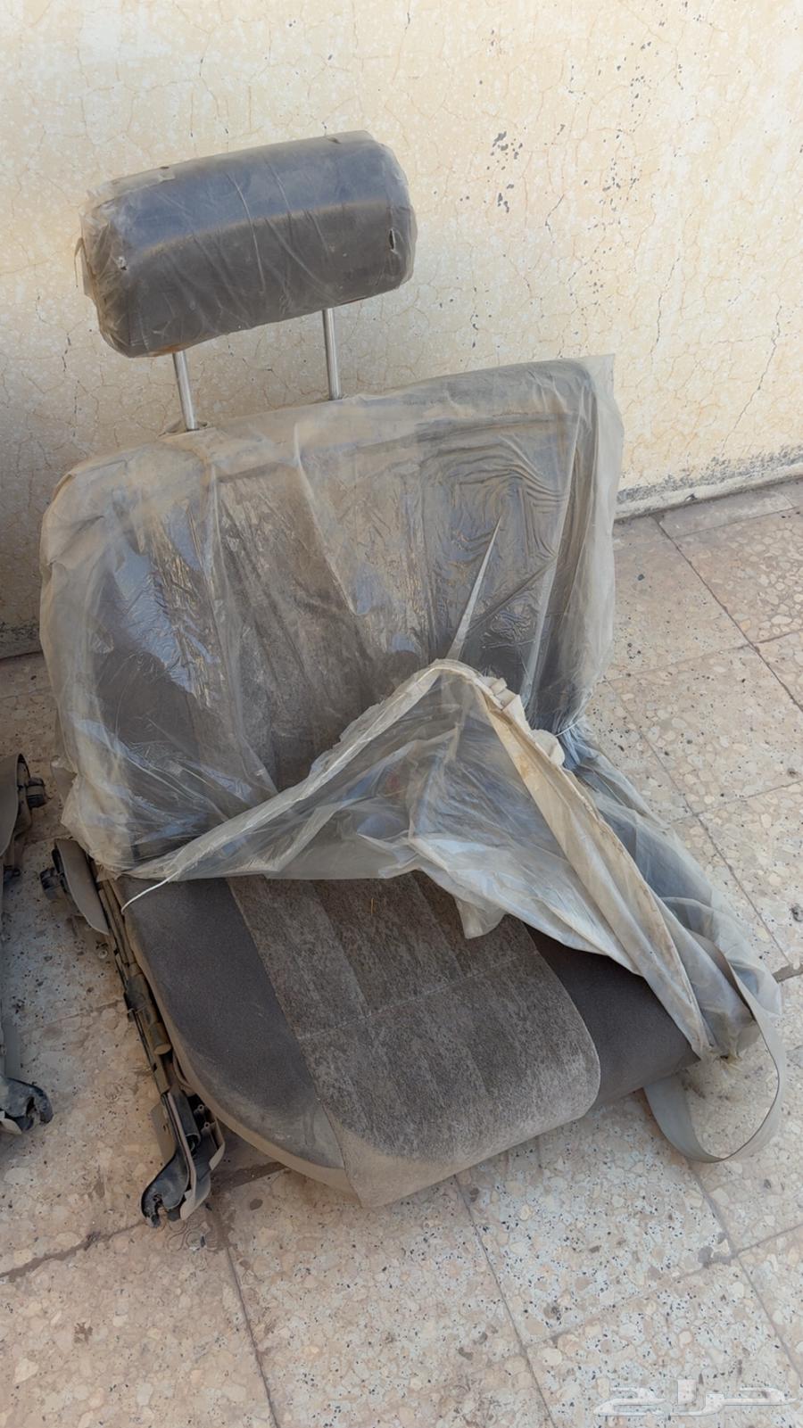 مراتب لاندكروزر 2002 مخزنه64528492948099111